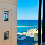 Апартаменты Sea Front House *